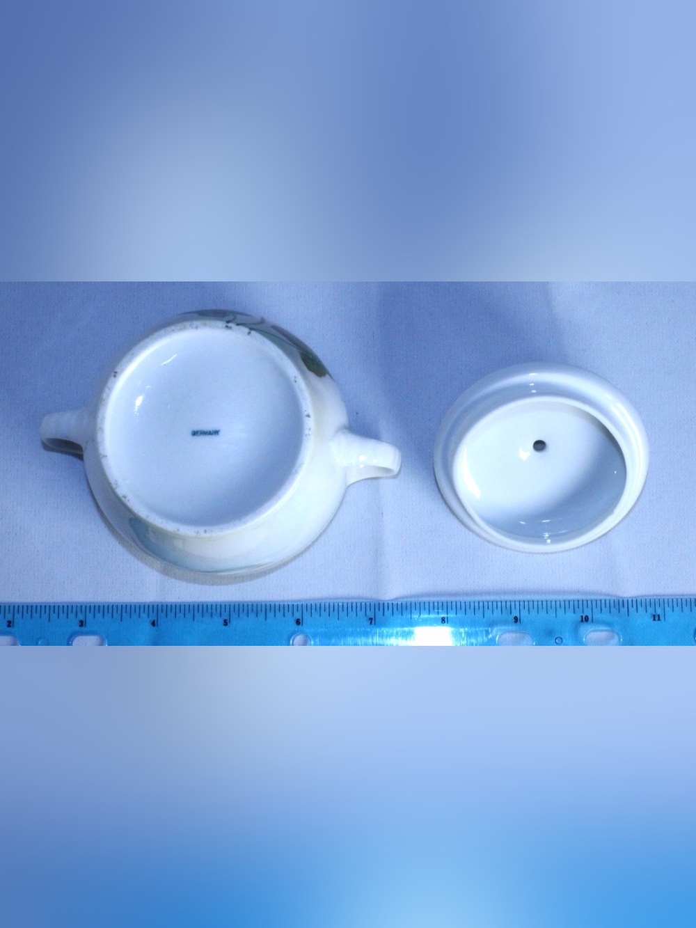 ANTIQUE White Porcelain Covered Sugar Bowl with Calla Lily GERMANY - Picture 8 of 8